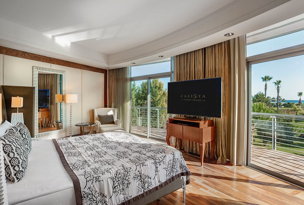 Calista Luxury Resort Villa Leo Slider5